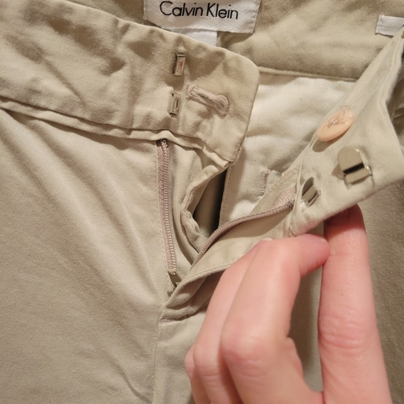 Calvin Klein Riley Khaki Pants size 2 - Picture 3 of 5